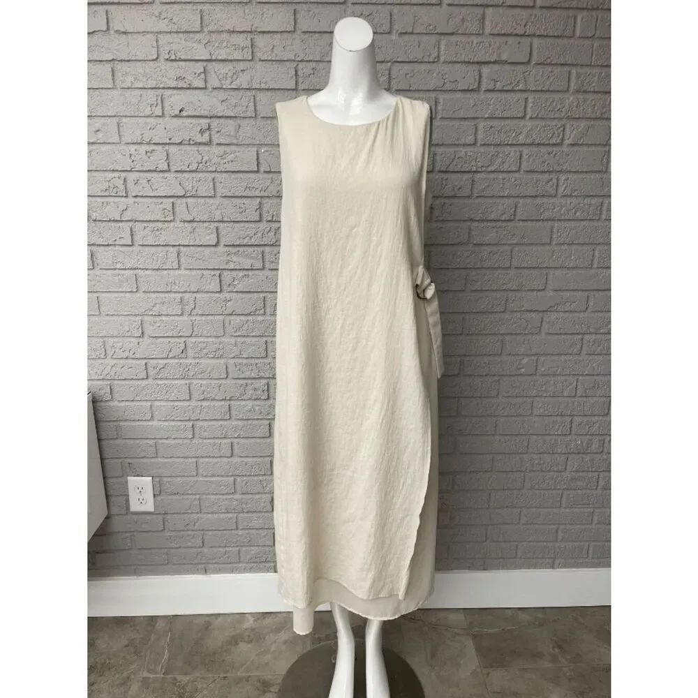 Doe & Rae Women Sleeveless Cream Overlay Dress with Side Buckle Detail Size M